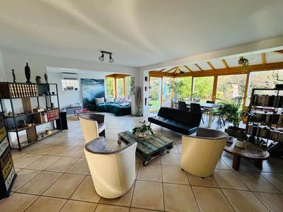 Maison - 178 m² - 6 pièces