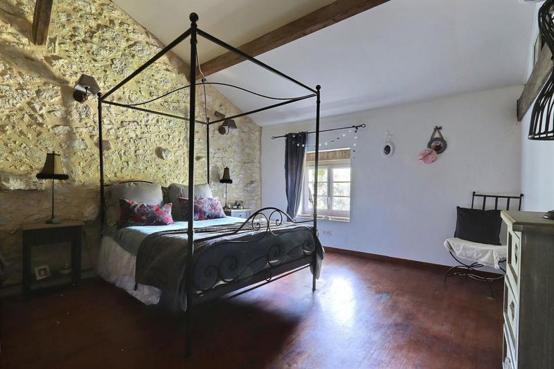 Maison - 373 m² - 10 pièces