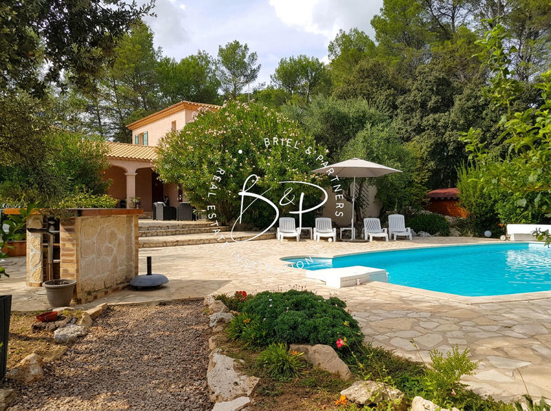 Maison - 183 m² - 7 pièces