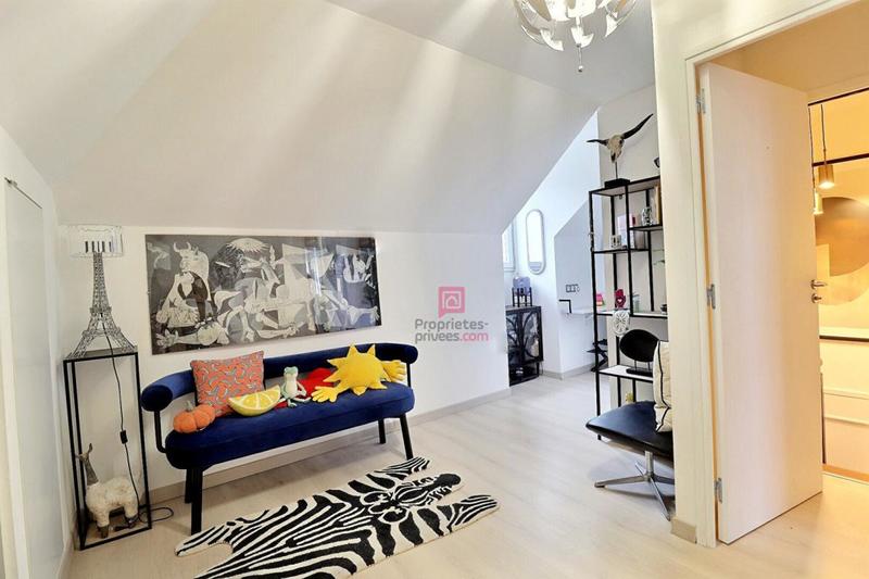 Maison - 109 m² - 7 pièces