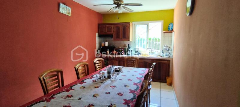 Maison - 355 m² - 12 pièces