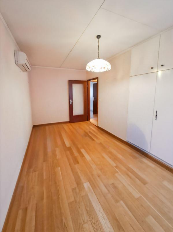 Maison - 180 m² - 8 pièces