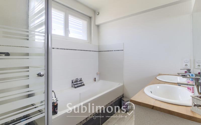 Maison - 160 m² - 6 pièces