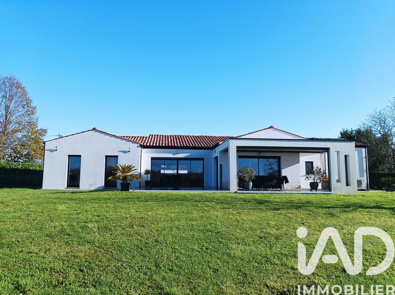 Maison de maîtres - 230 m² - 7 pièces