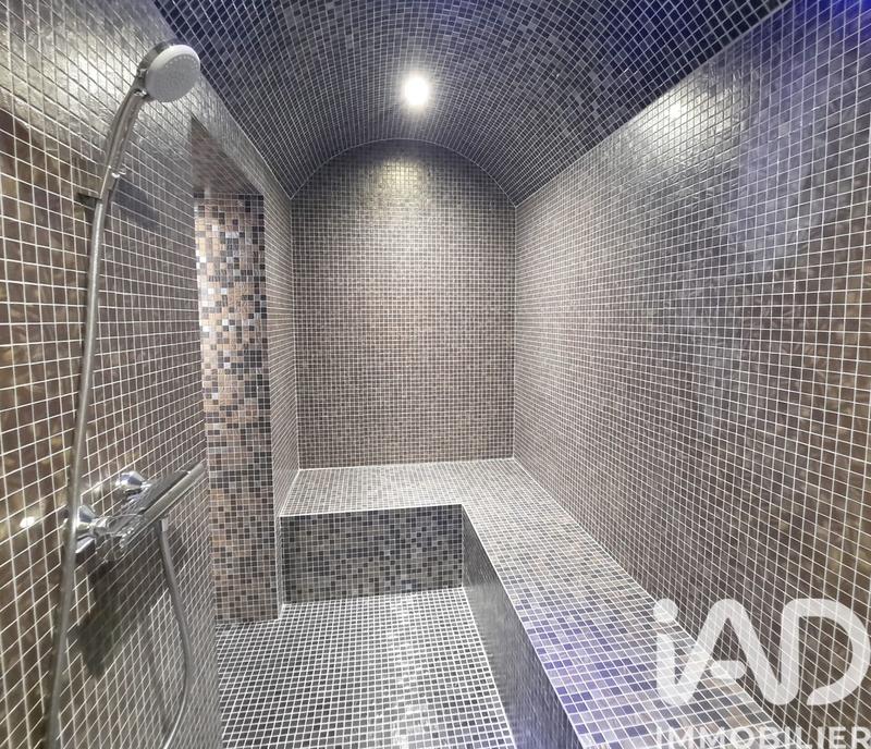 Maison - 141 m² - 6 pièces