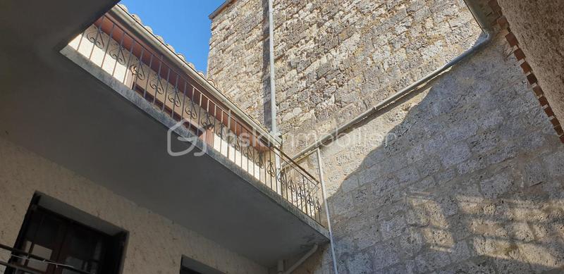 Appartement - 80 m² - 3 pièces