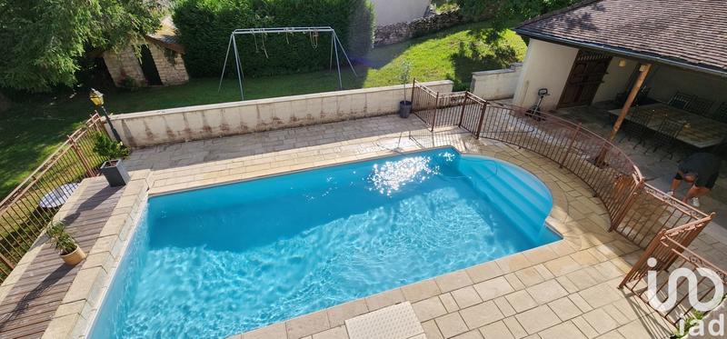 Maison - 227 m² - 6 pièces