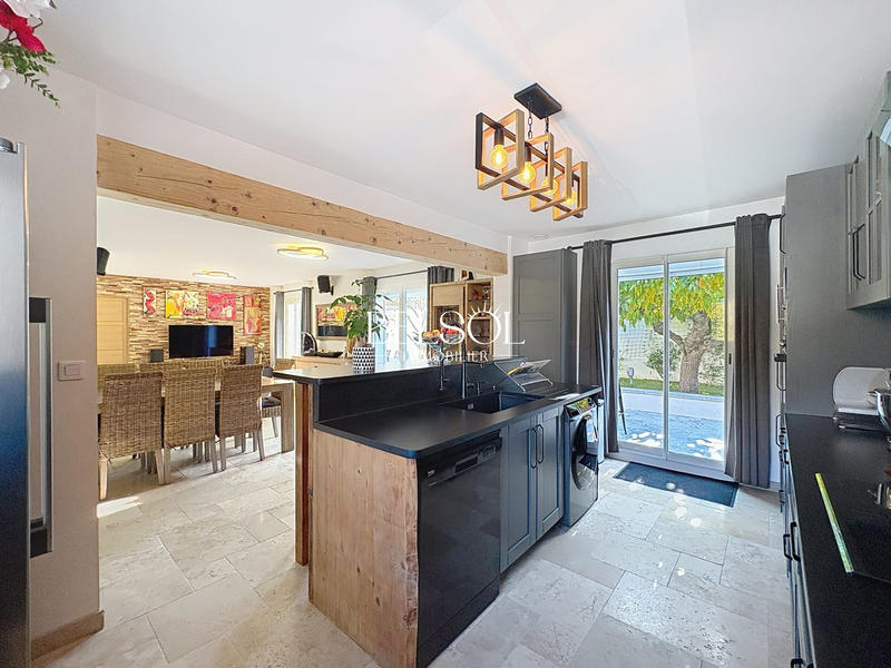 Maison - 127 m² - 5 pièces