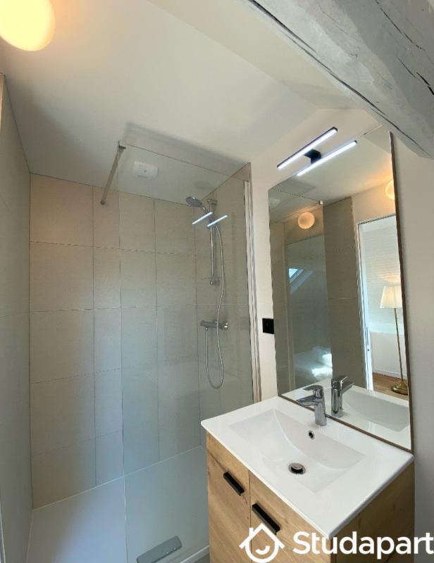 Maison - 300 m² - 1 pièce