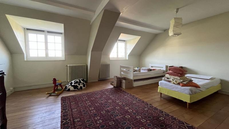 Maison - 340 m² - 9 pièces