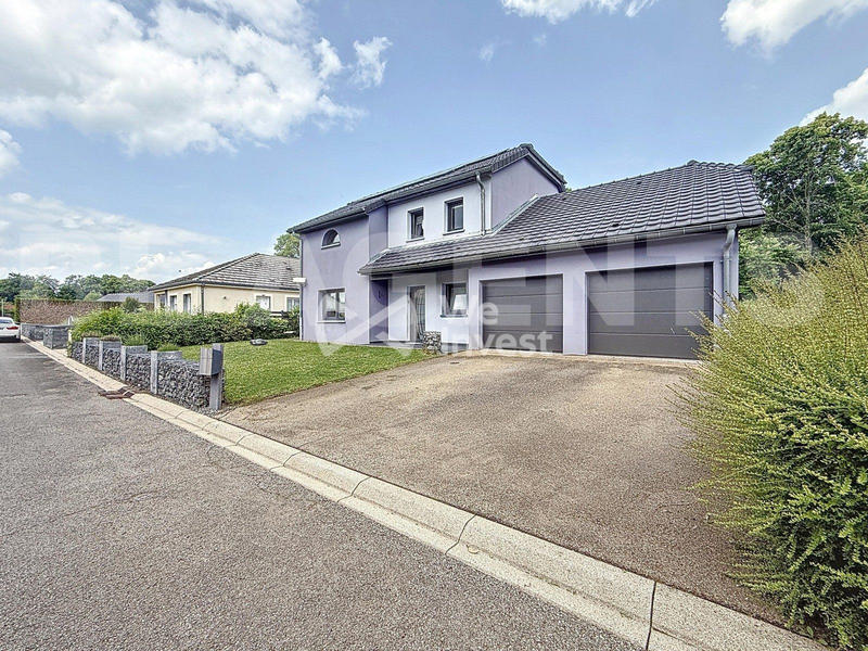 Maison - 153 m² - 10 pièces