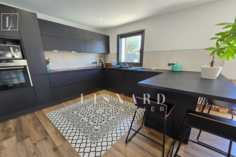 Maison - 145 m² - 4 pièces