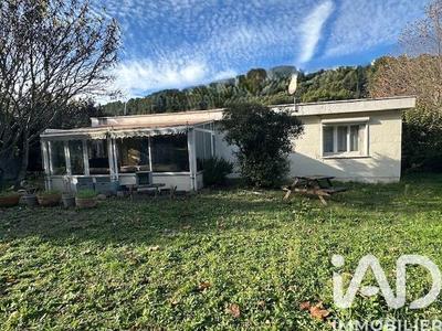 Maison - 93 m² - 4 pièces