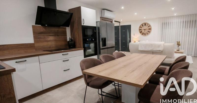 Maison - 93 m² - 3 pièces