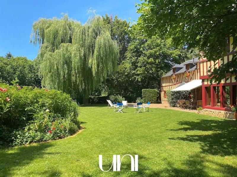 Maison - 291 m² - 14 pièces