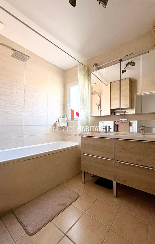 Maison - 87 m² - 5 pièces