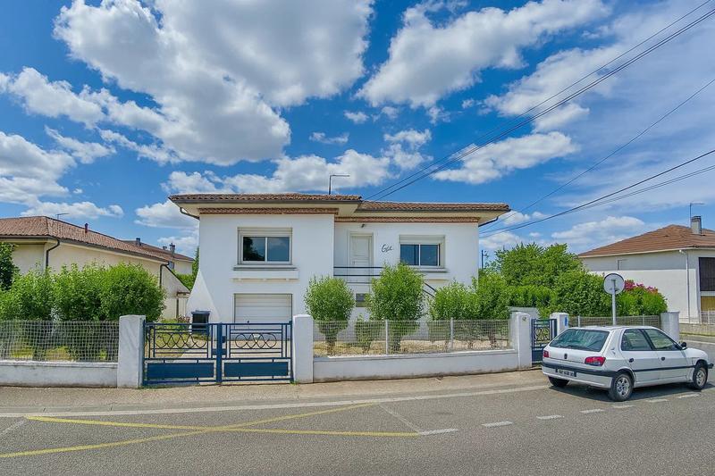 Maison - 161 m² - 9 pièces