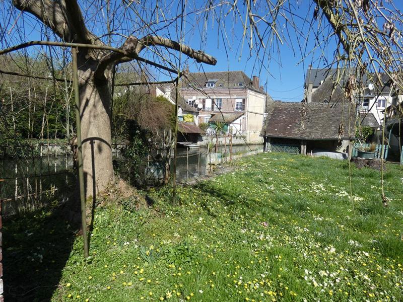 Maison - 220 m² - 7 pièces