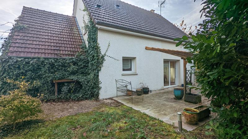Maison traditionnelle - 95 m² - 5 pièces
