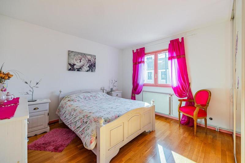 Pavillon - 140 m² - 5 pièces