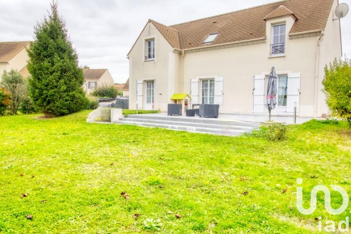 Maison - 208 m² - 7 pièces