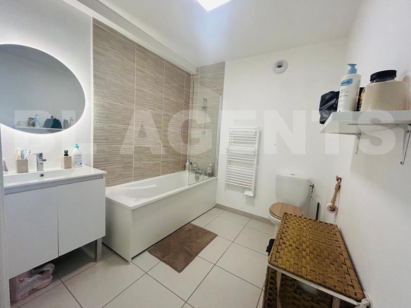 Appartement - 75 m² - 4 pièces