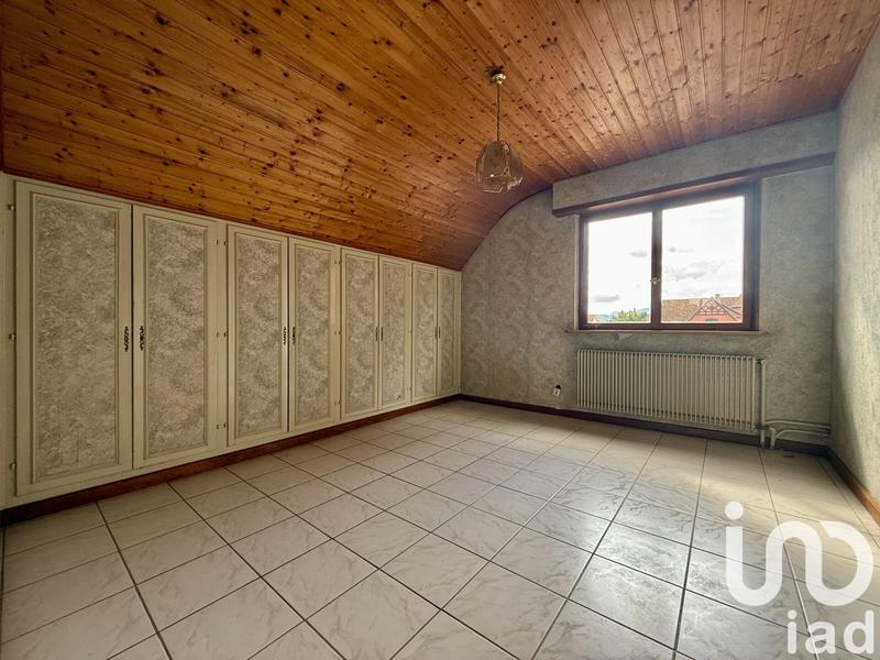 Maison - 273 m² - 9 pièces