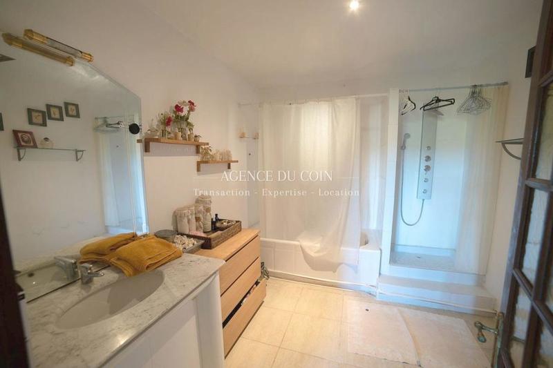 Maison - 450 m² - 10 pièces