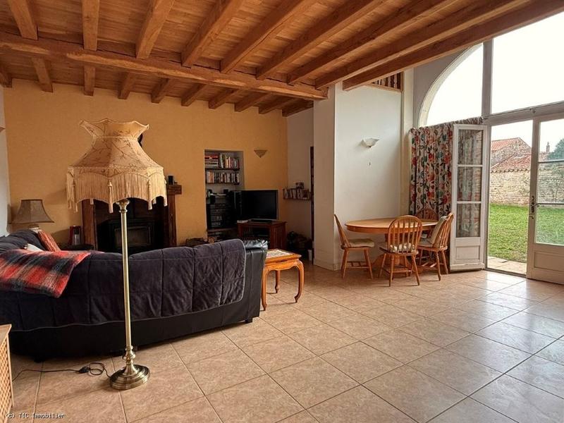 Maison de village - 392 m² - 10 pièces