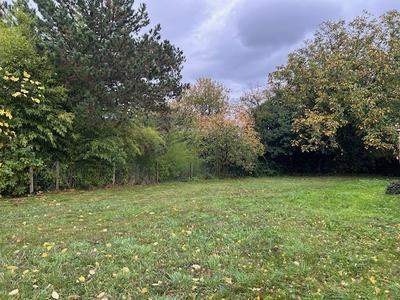 Terrain constructible - 800 m²