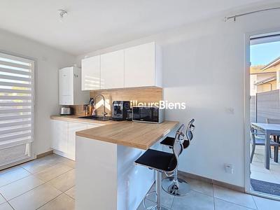Propriété - 85 m² - 4 pièces
