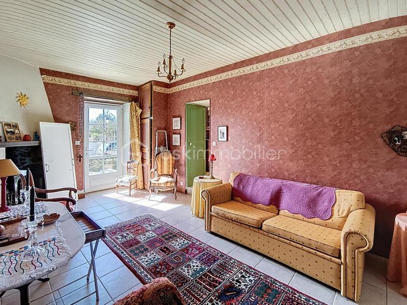 Demeure - 250 m² - 8 pièces