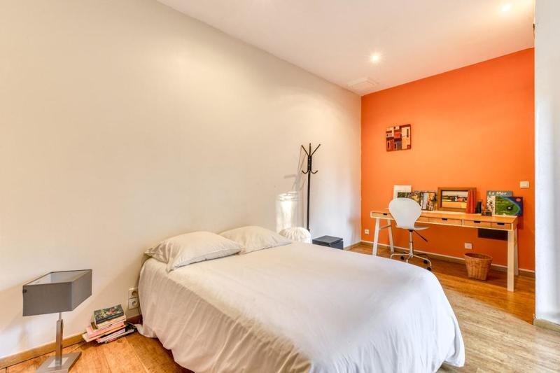 Maison - 280 m² - 11 pièces