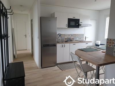 Chambre - 11 m² - 1 pièce