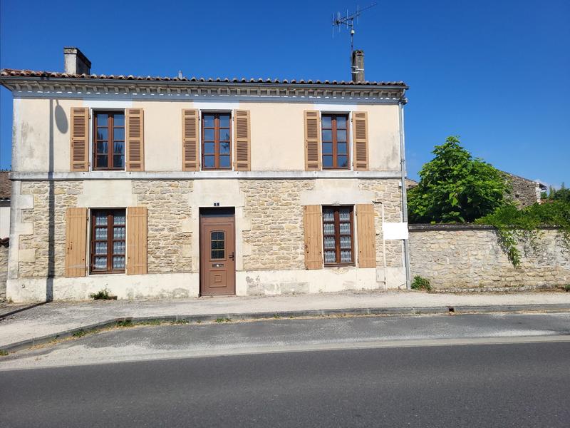 Maison ancienne - 105 m² - 4 pièces