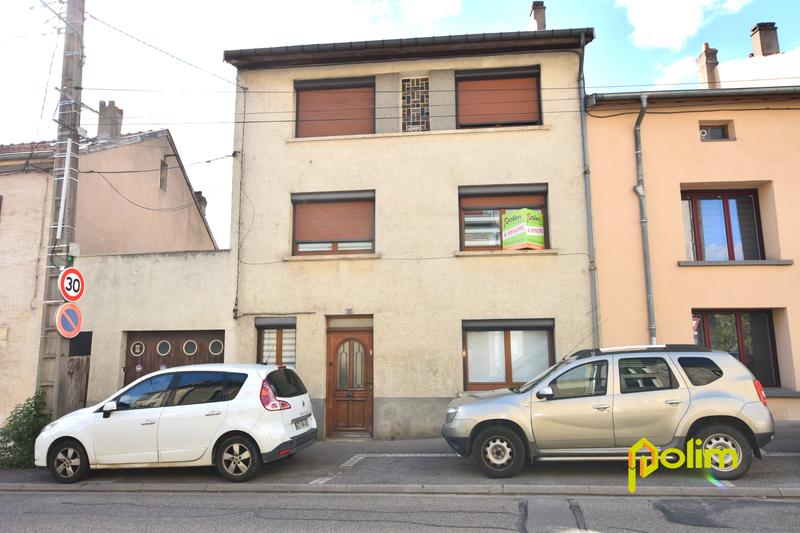 Maison - 99 m² - 5 pièces