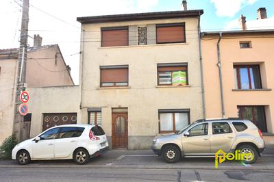 Maison - 99 m² - 5 pièces