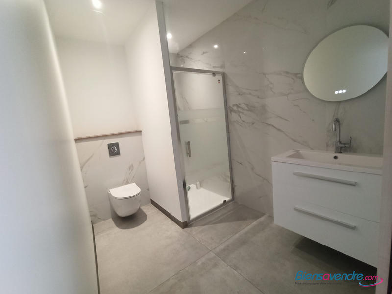 Maison contemporaine - 182 m² - 6 pièces