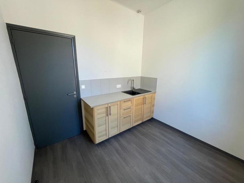 Bureau - 84 m² - 4 pièces