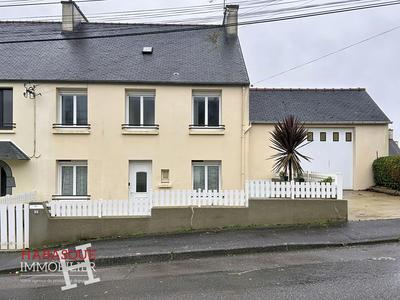 Maison - 99 m² - 5 pièces