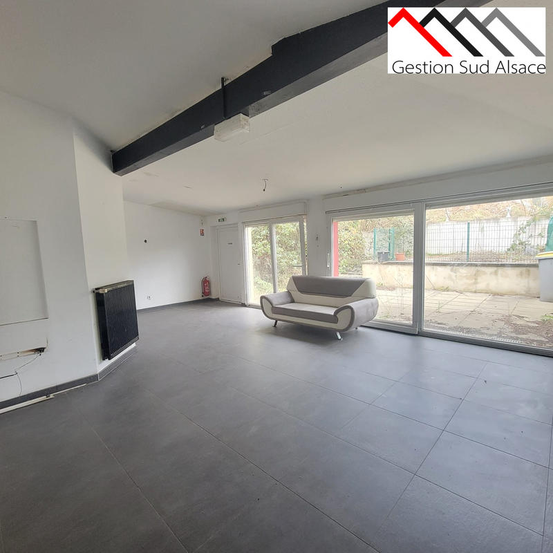 Local commercial - 248 m² - 8 pièces