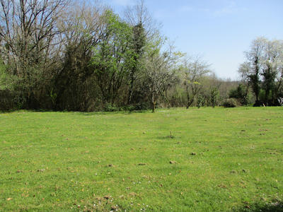 Terrain - 1 700 m²