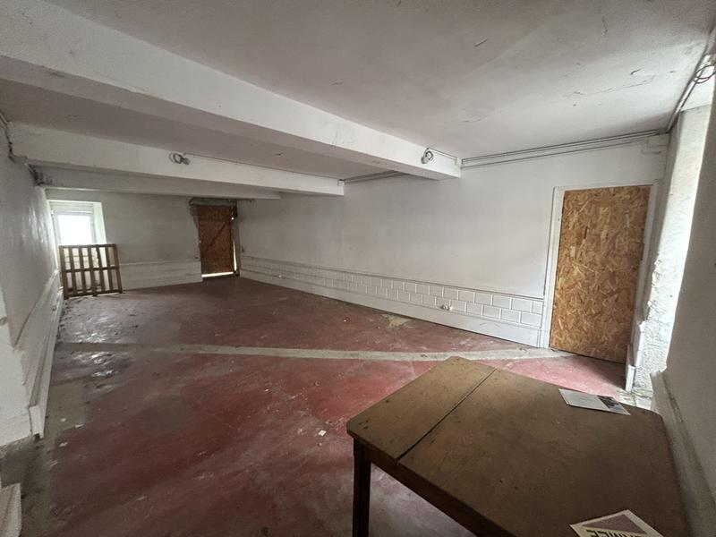 Appartement - 240 m² - 12 pièces