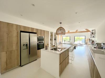 Maison - 160 m² - 5 pièces