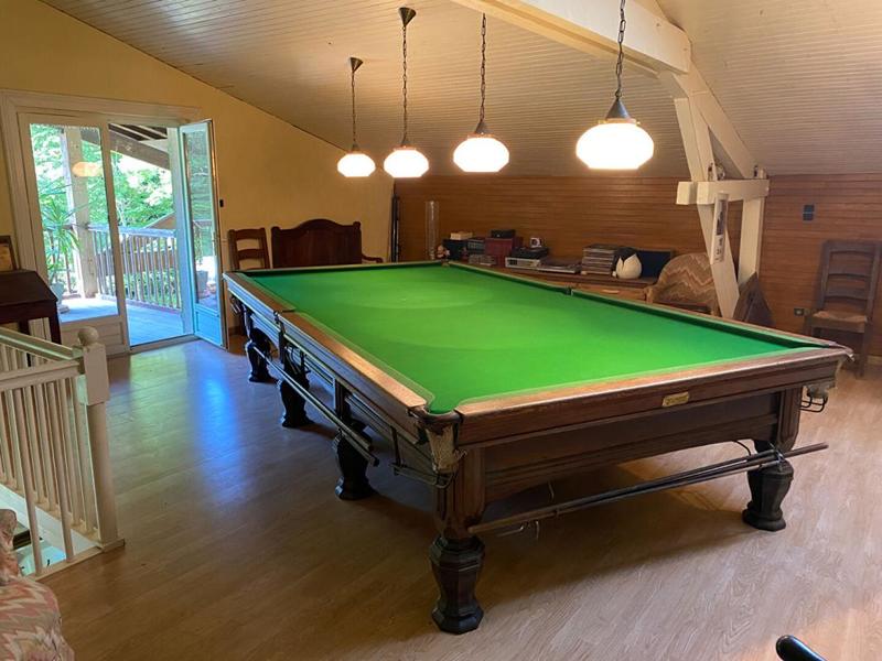 Maison - 330 m² - 9 pièces