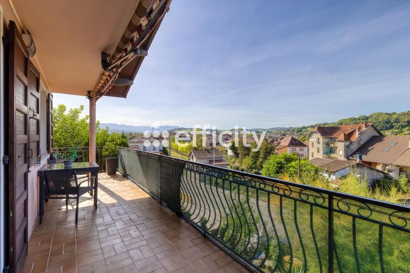 Maison - 182 m² - 7 pièces