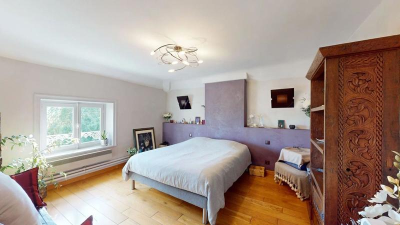 Maison - 280 m² - 7 pièces