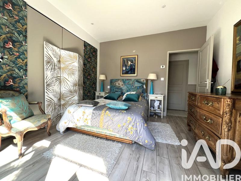 Maison - 198 m² - 5 pièces