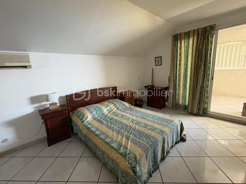 Villa - 230 m² - 5 pièces