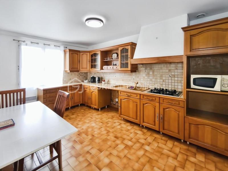 Maison - 105 m² - 5 pièces